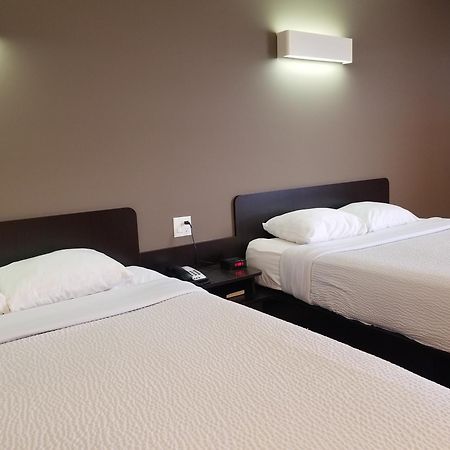 Joys Inn Innisfail, Ab Eksteriør billede