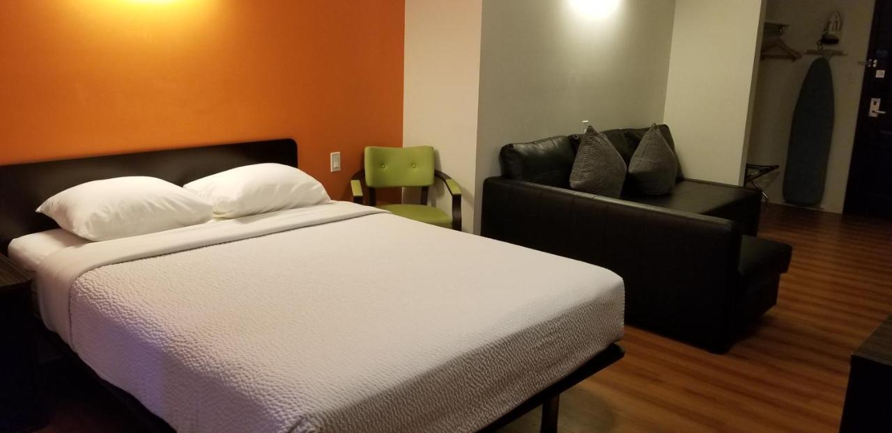 Joys Inn Innisfail, Ab Eksteriør billede