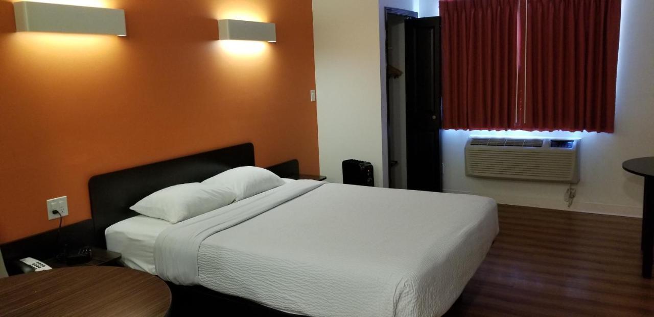 Joys Inn Innisfail, Ab Eksteriør billede
