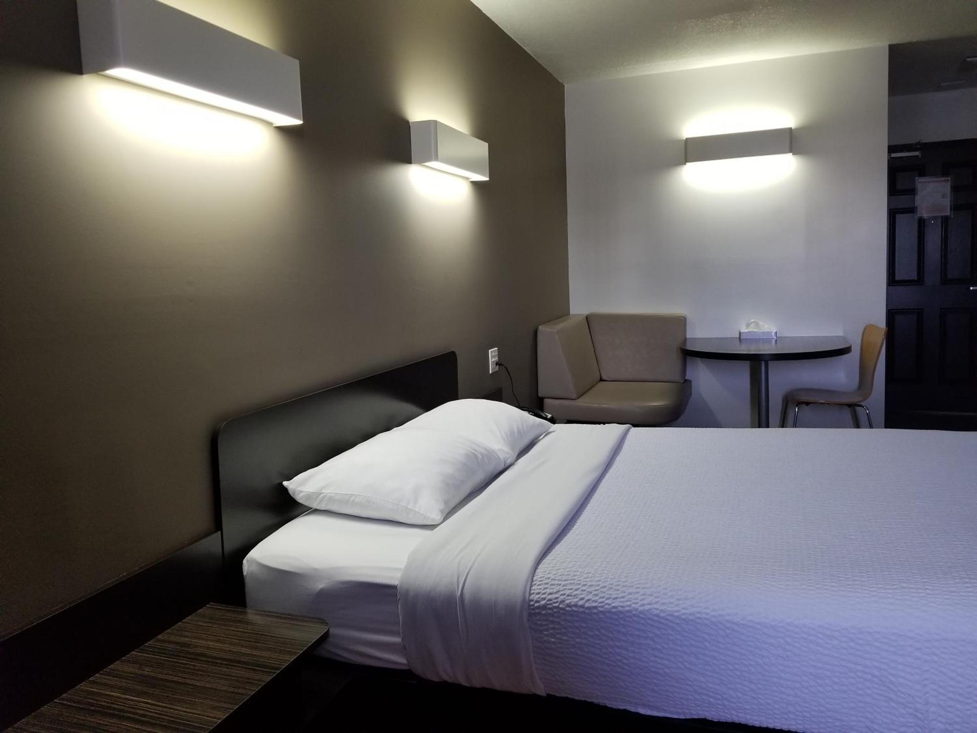 Joys Inn Innisfail, Ab Eksteriør billede