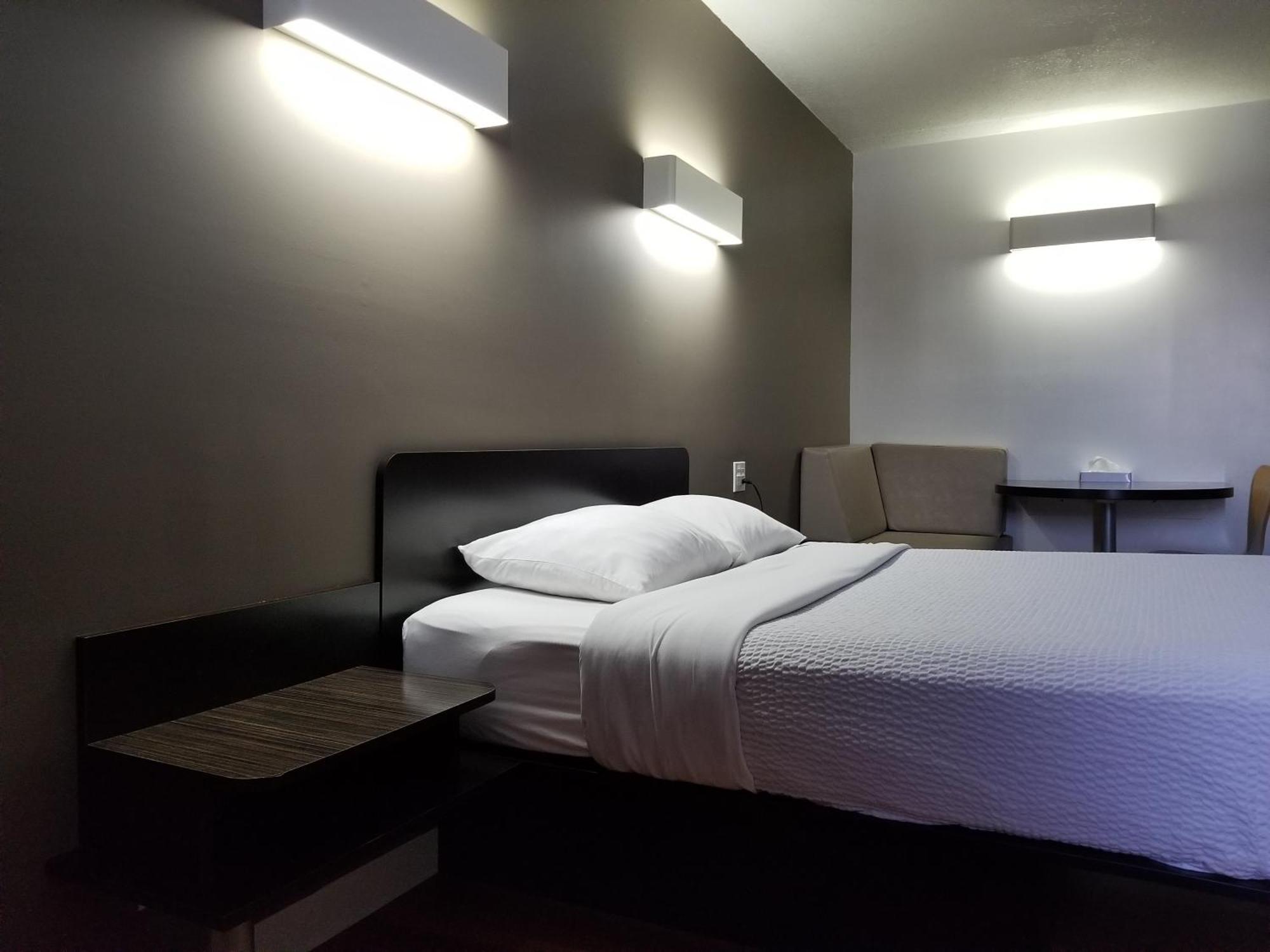 Joys Inn Innisfail, Ab Eksteriør billede