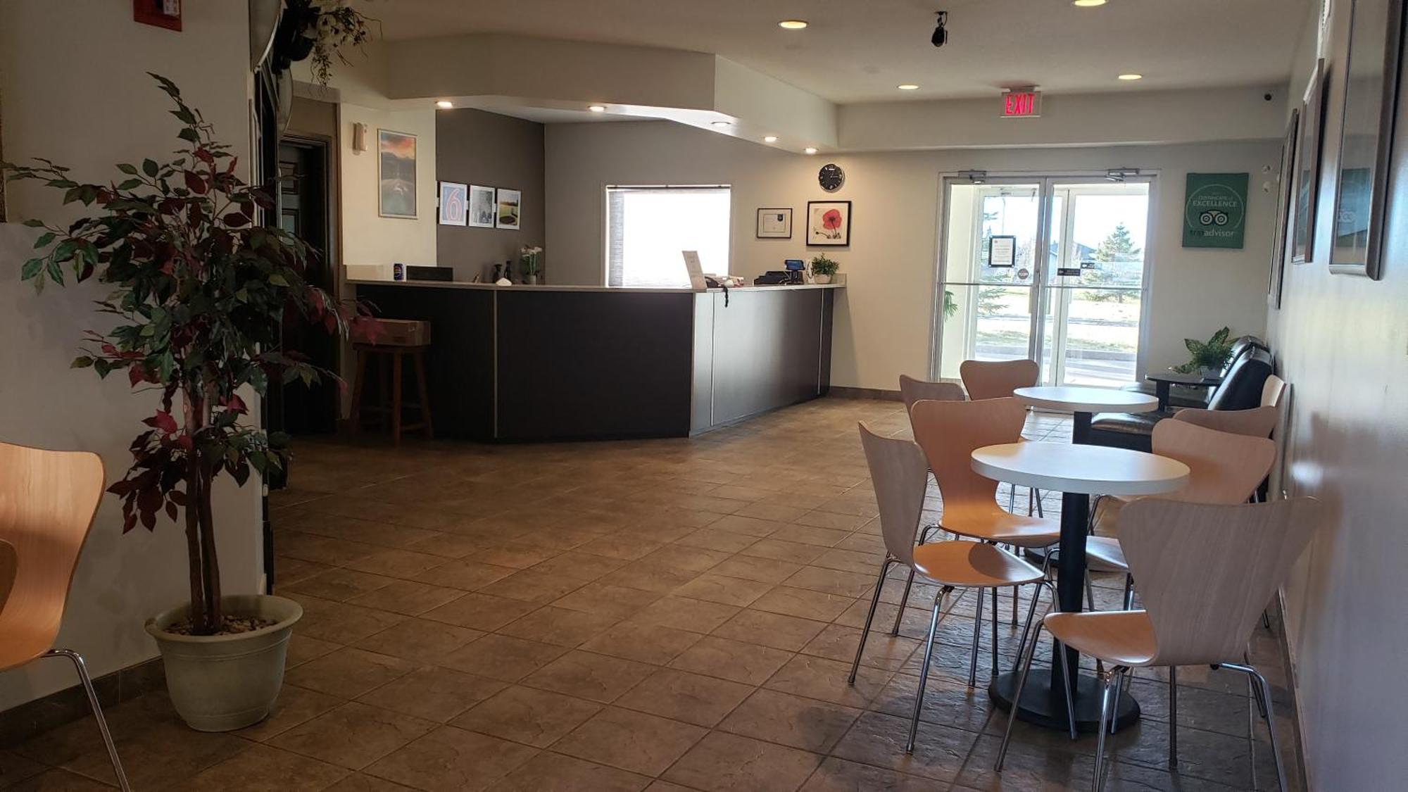 Joys Inn Innisfail, Ab Eksteriør billede